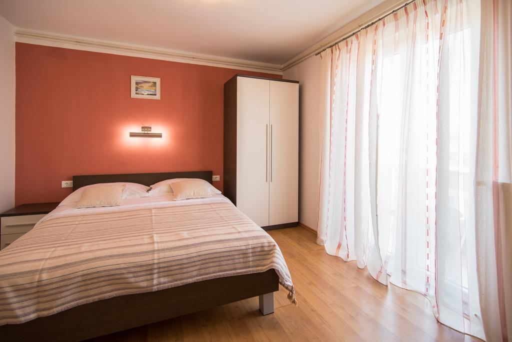 B&B Villa Ana Крк Экстерьер фото